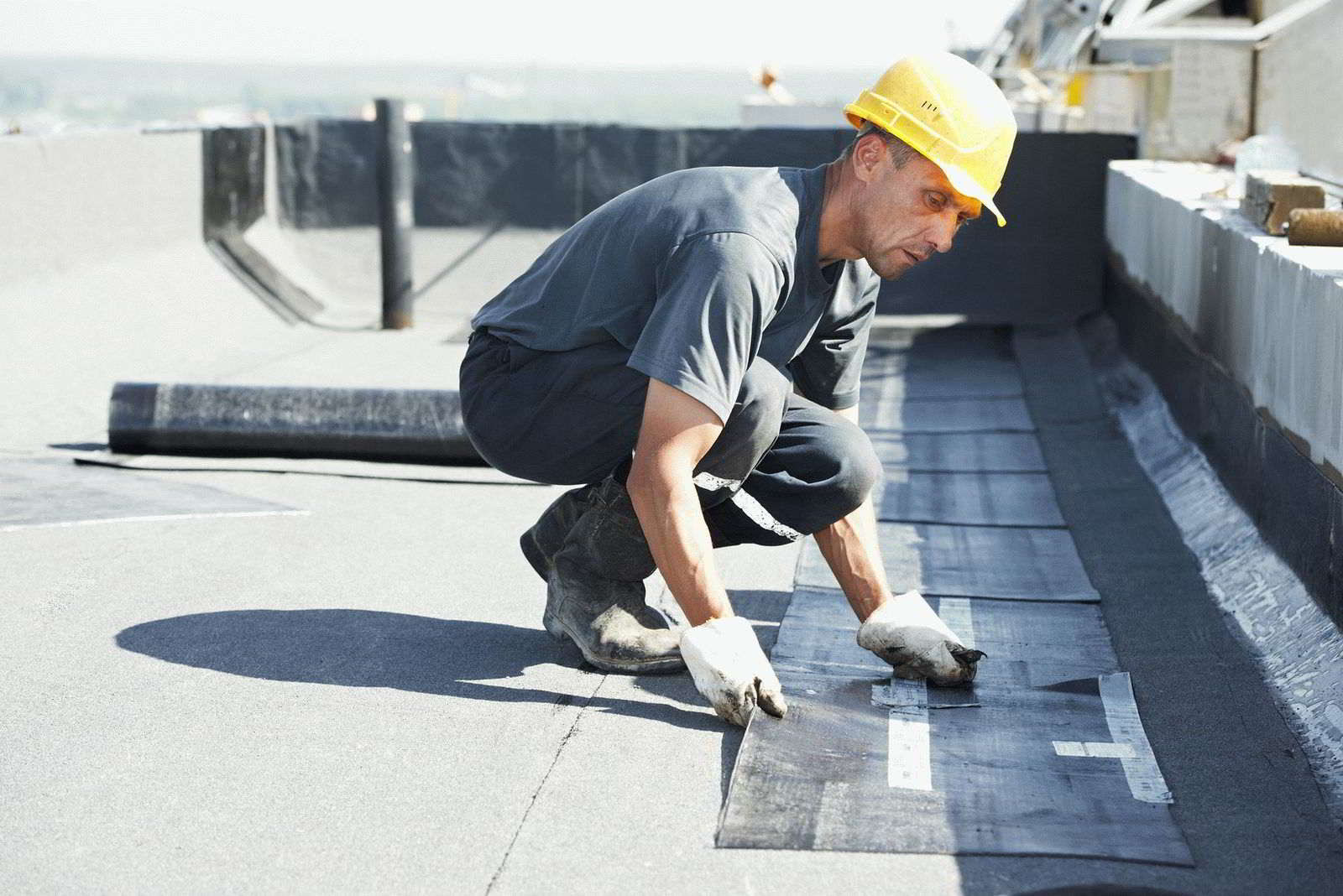 Ranking the best flat roof materials in 2025