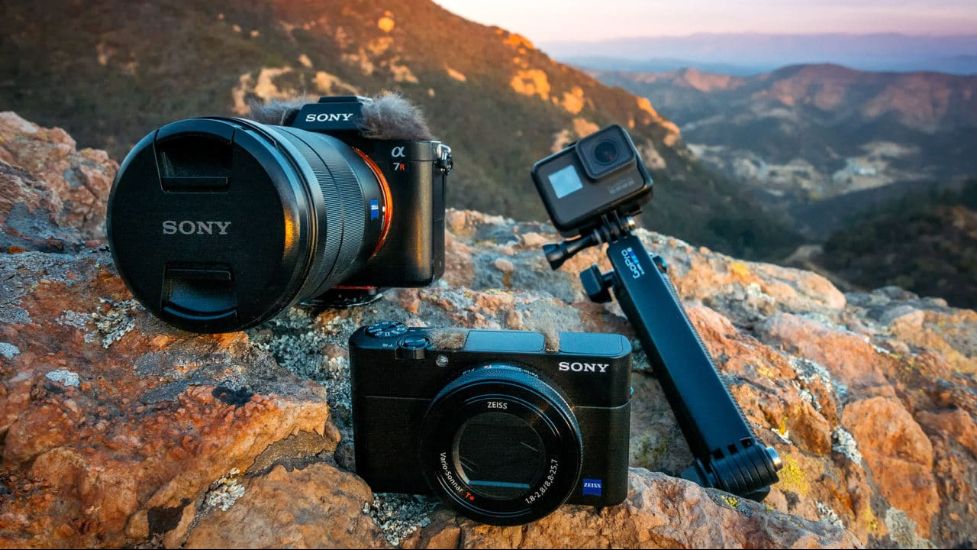 Rating of the best cameras for travel and outdoor activities for 2025