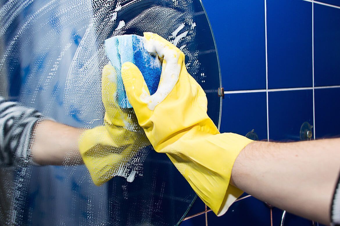 Ranking of the best window and mirror cleaners in 2025