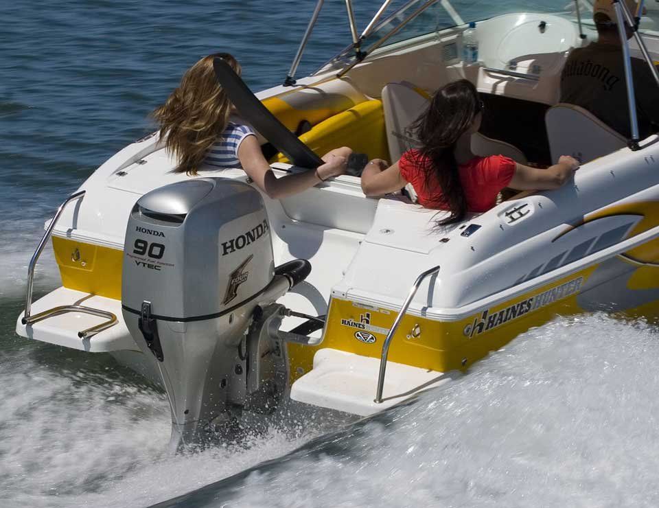 Rating of the best outboard motors in 2025