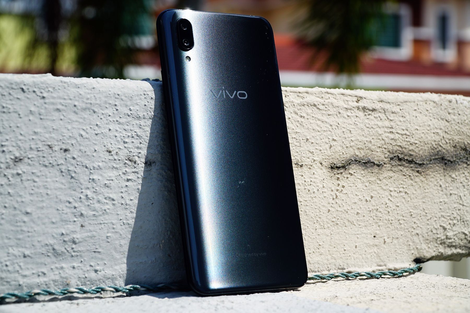 Smartphones Vivo x21 and x21UD - advantages and disadvantages