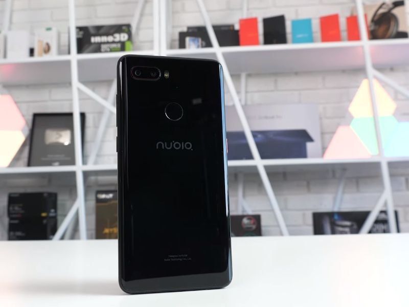 Authentique et esthétique : ZTE Nubia Z18 mini smartphone – avantages et inconvénients