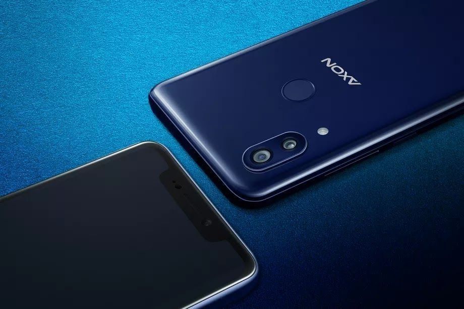 Smartphone ZTE Axon 9 Pro - advantages and disadvantages