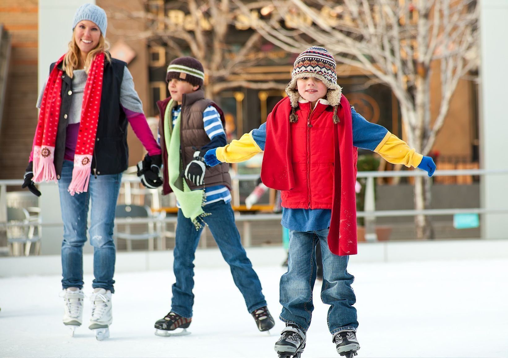 Les meilleures patinoires de Moscou 2025 : payantes et gratuites