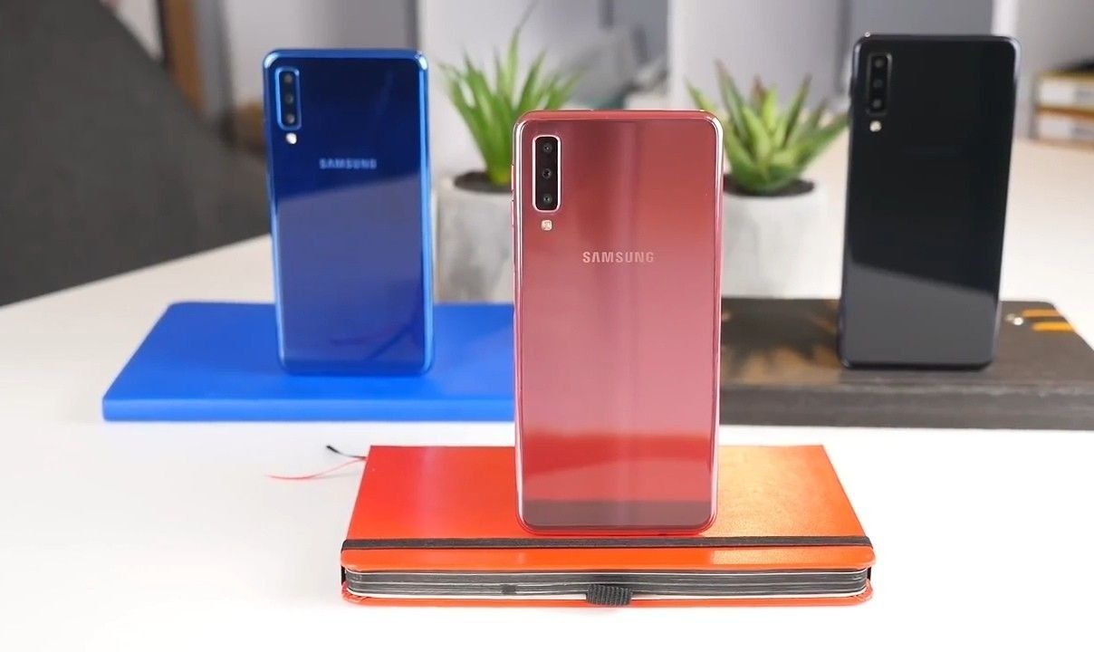 Samsung galaxy A7 (2018): prednosti i mane