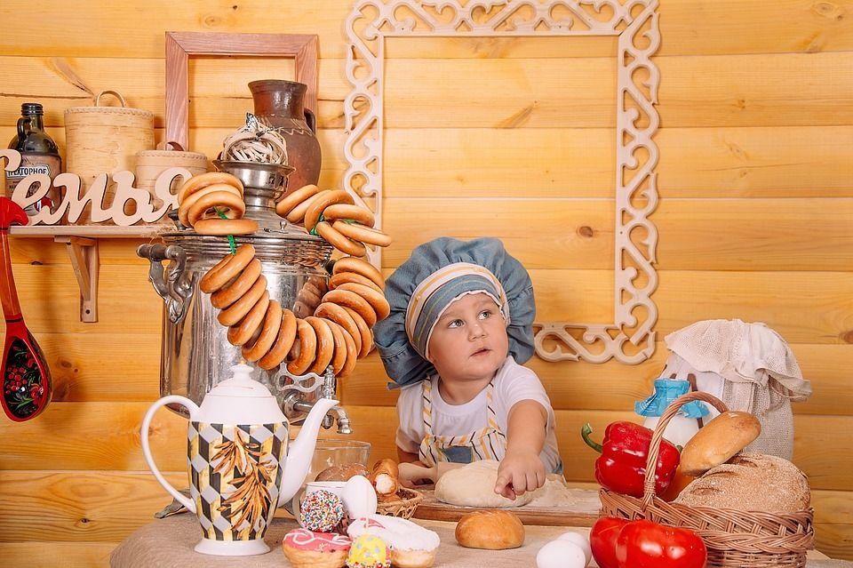 The best cafes and restaurants in Yekaterinburg with a children's room in 2025