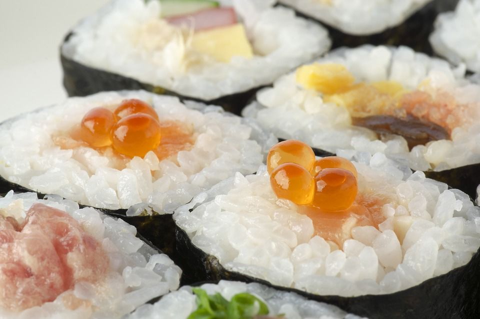 Classement des meilleures livraisons de sushis et de petits pains à Omsk en 2025