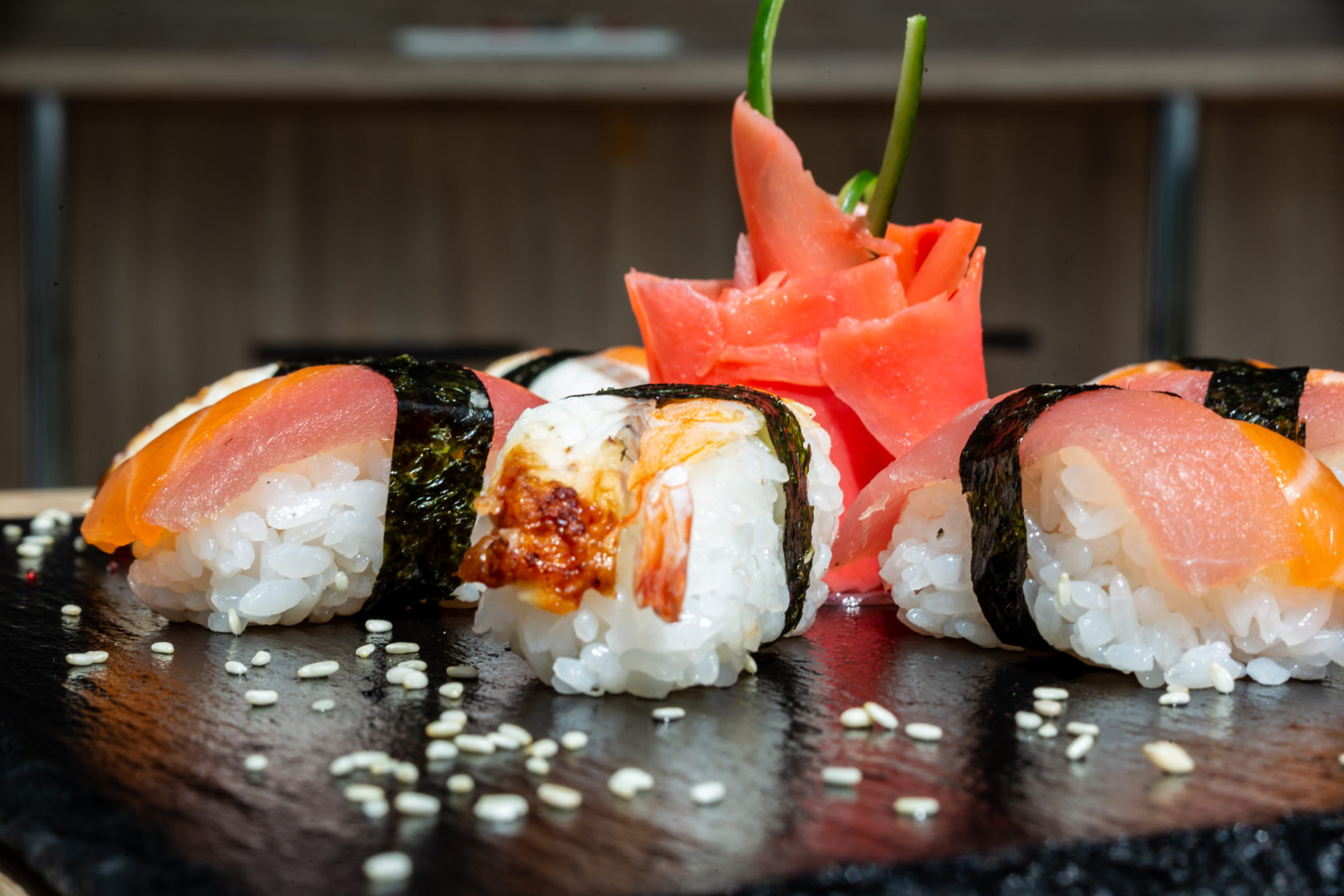 The best sushi and roll deliveries in Moscow in 2025