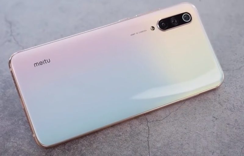 Smartphones Xiaomi Mi CC9e and Xiaomi Mi A3 - advantages and disadvantages