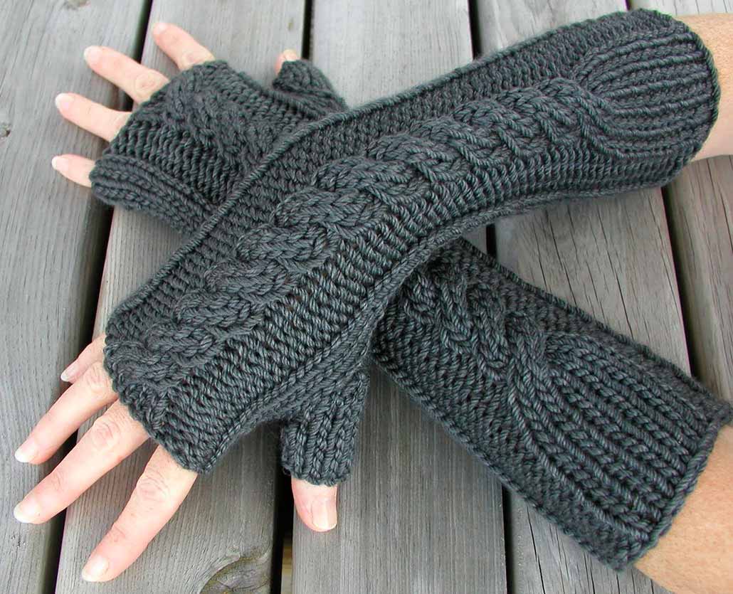 Rating of the best winter women's gloves and mittens for 2025