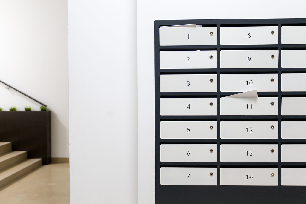 Rating of the best mailboxes for installation in the entrance for 2025