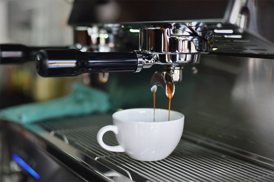 Rating of the best coffee makers and coffee machines for the office for 2025