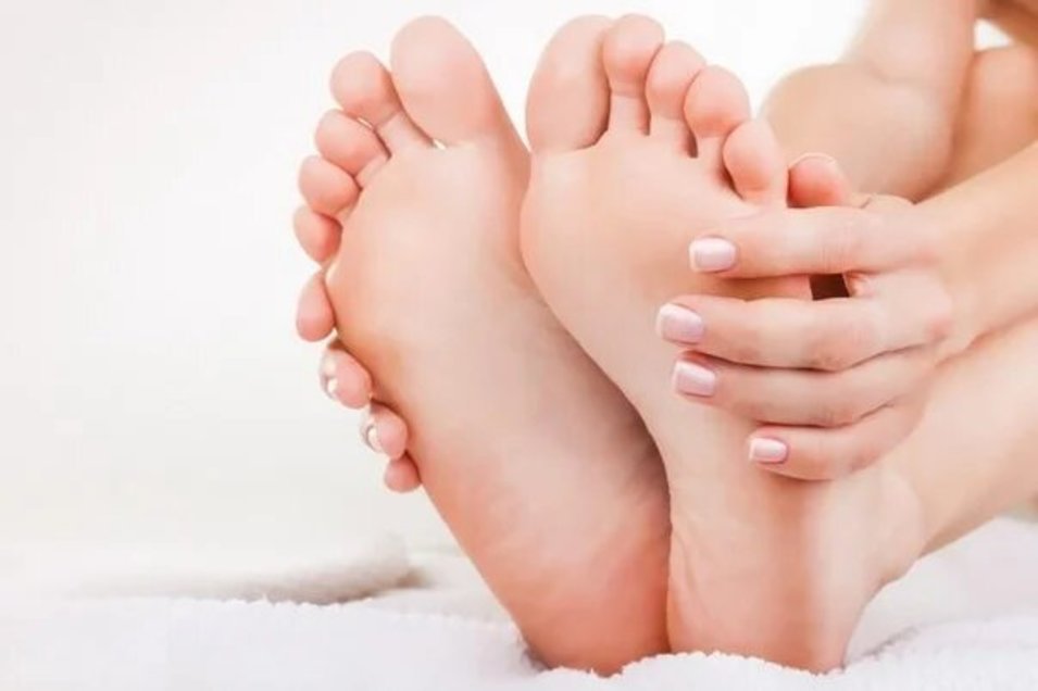 Best remedies for cracked heels for 2025