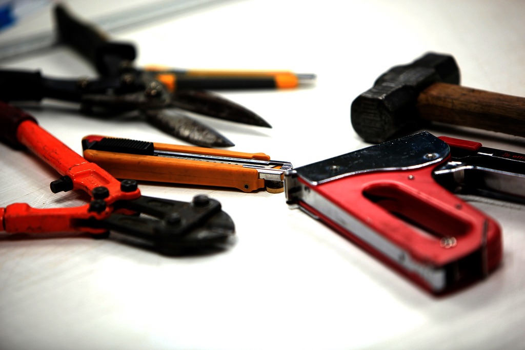 Rating of the best nail guns and construction staplers in 2025