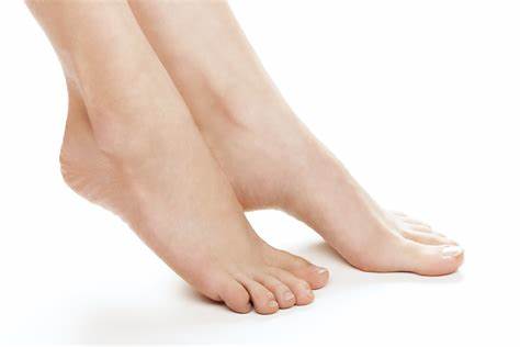 The best remedies for corns and corns on the feet in 2025