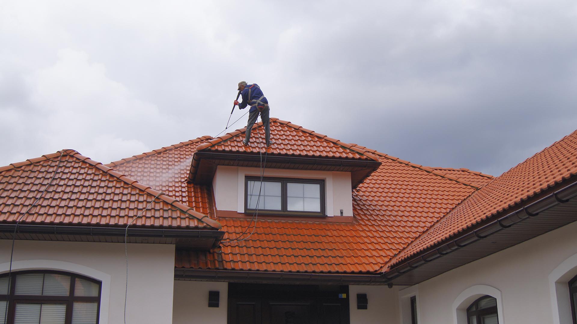 Ranking of the best roof paints for 2025