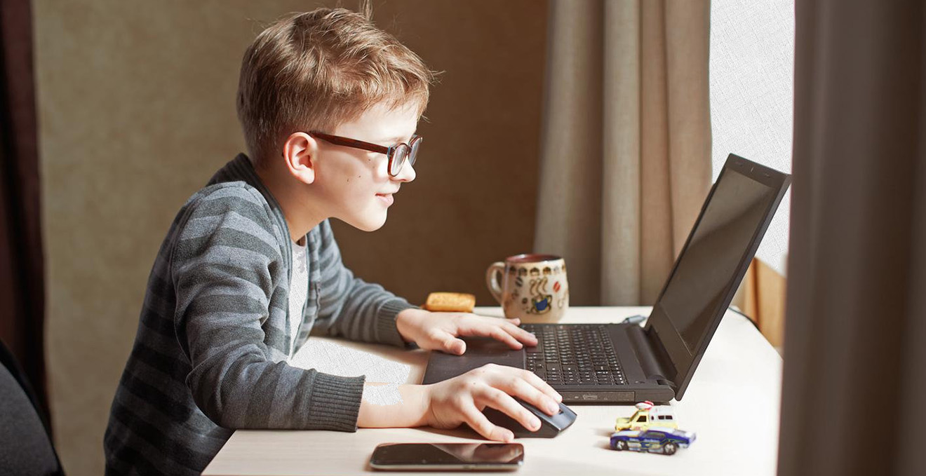 Rating of the best online courses for children for 2025