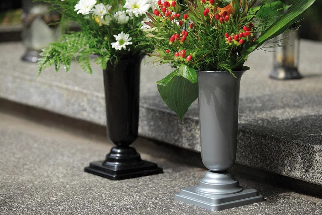 Rating of the best flower vases for 2025