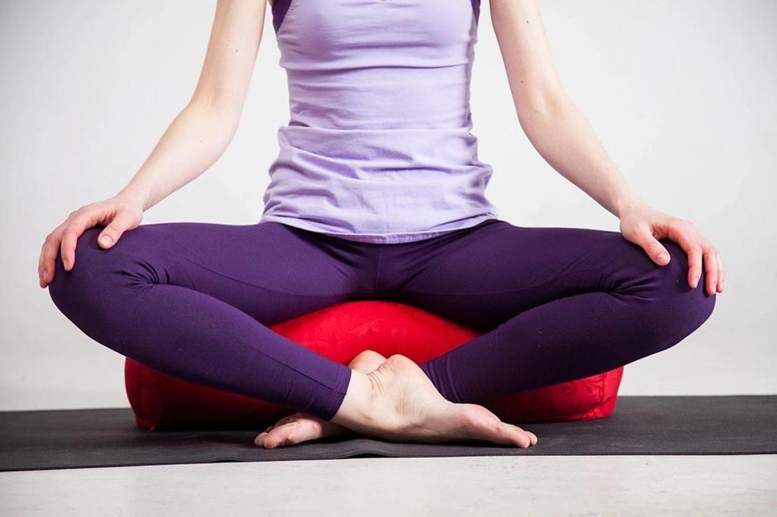 Ranking of the best yoga bolsters for 2025