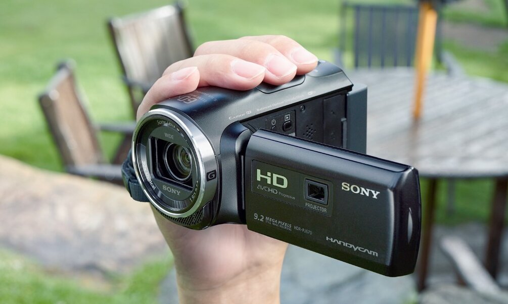 Rating of the most inexpensive camcorders for 2025