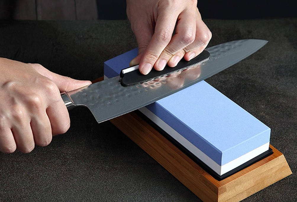 Rating of the best sharpening stones for knives for 2025