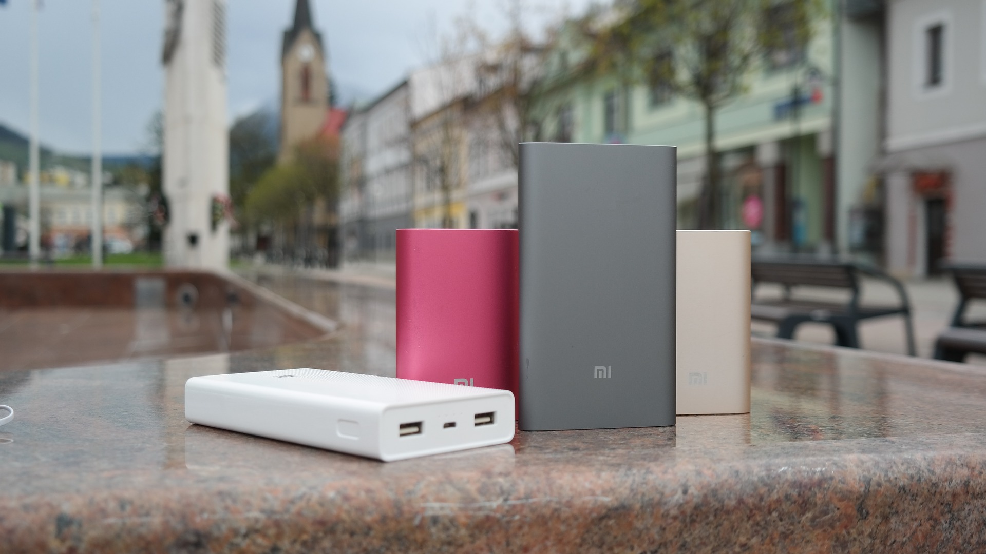 Rating of the best external batteries for iPhone for 2025