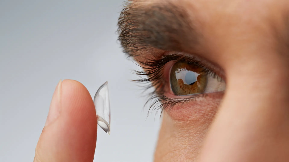 Ranking of the best contact lenses for astigmatism for 2025