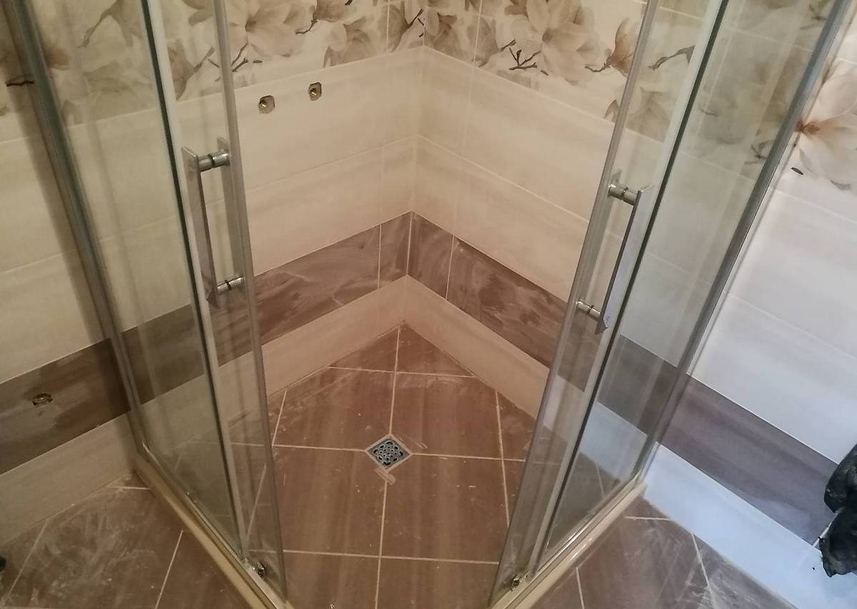 Rating of the best Russian manufacturers of shower cabins for 2025