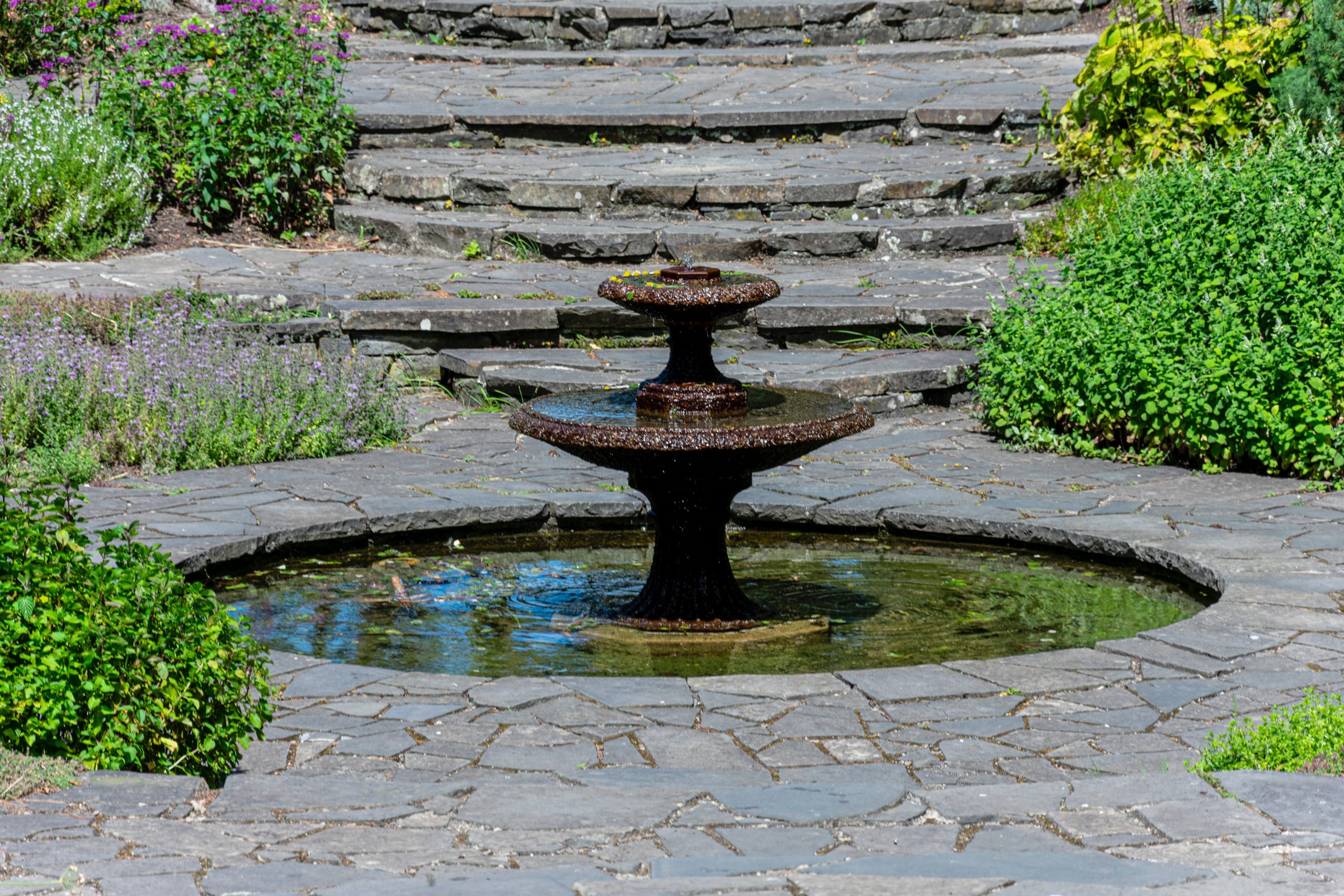 Ranking of the best solar fountains for 2025